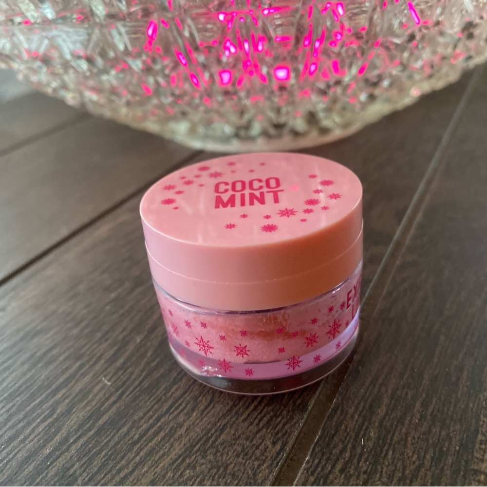 Bath & Body Works COCO MINT Exfoliating Lip Scrub